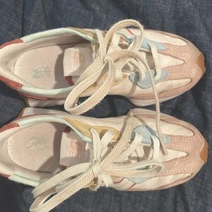 Toddler girl New Balance 327